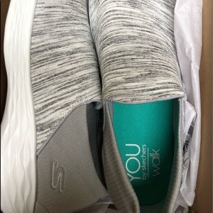 Sketchers You Sneaker NEVER WORN In Box